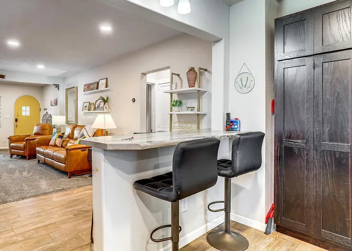 1 Mi To Dtwn Casper: Homey Getaway W/ Yard! * Casper